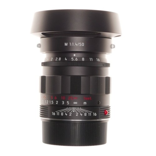 Pre-owned Leica Summilux-M 50mm f/1.4 Black Chrome (11688) Pre-owned Leica Summilux-M 50mm f/1.4 Black Chrome (11688)